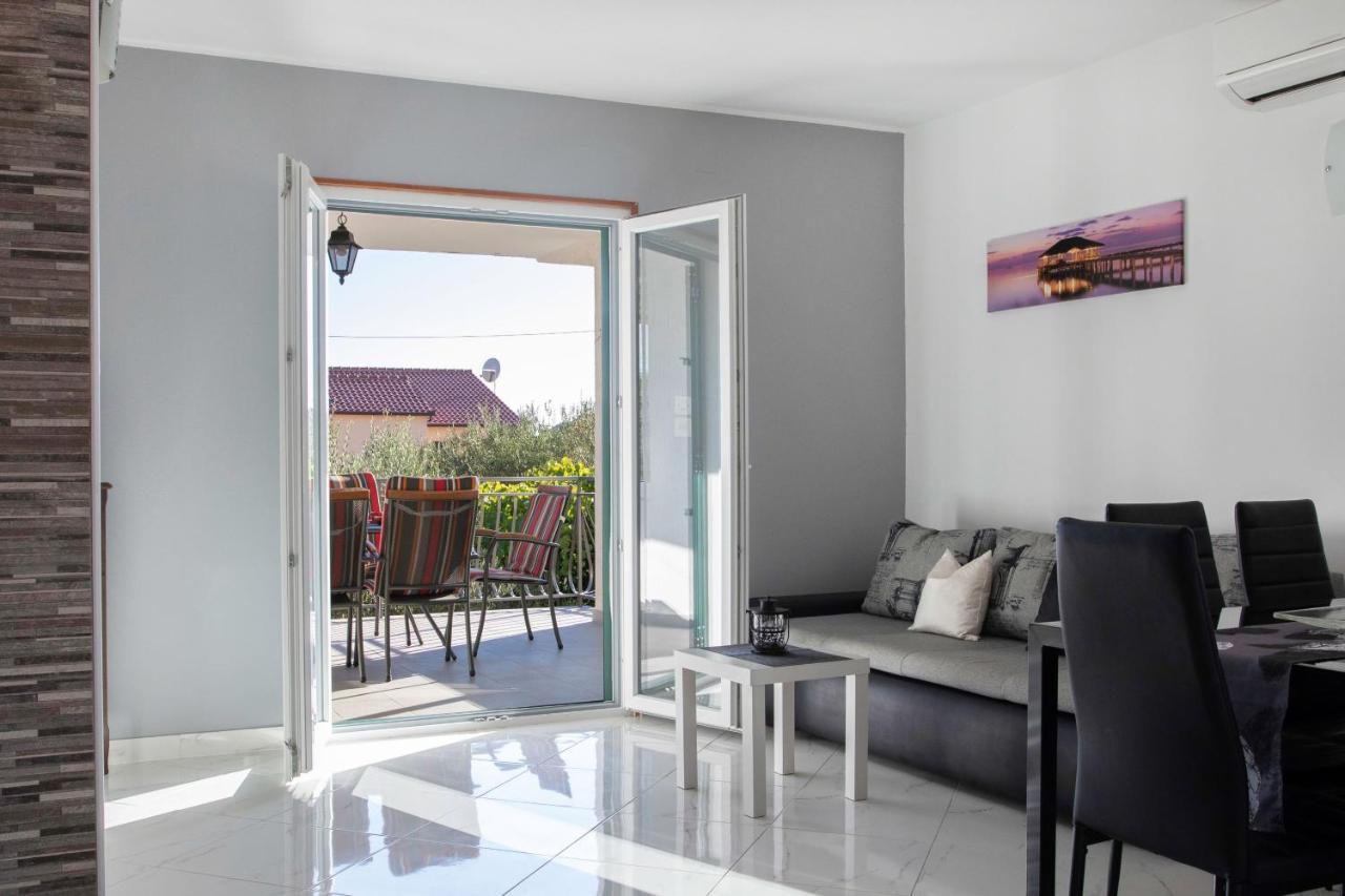 Apartment Marin ยาดริยา ภายนอก รูปภาพ