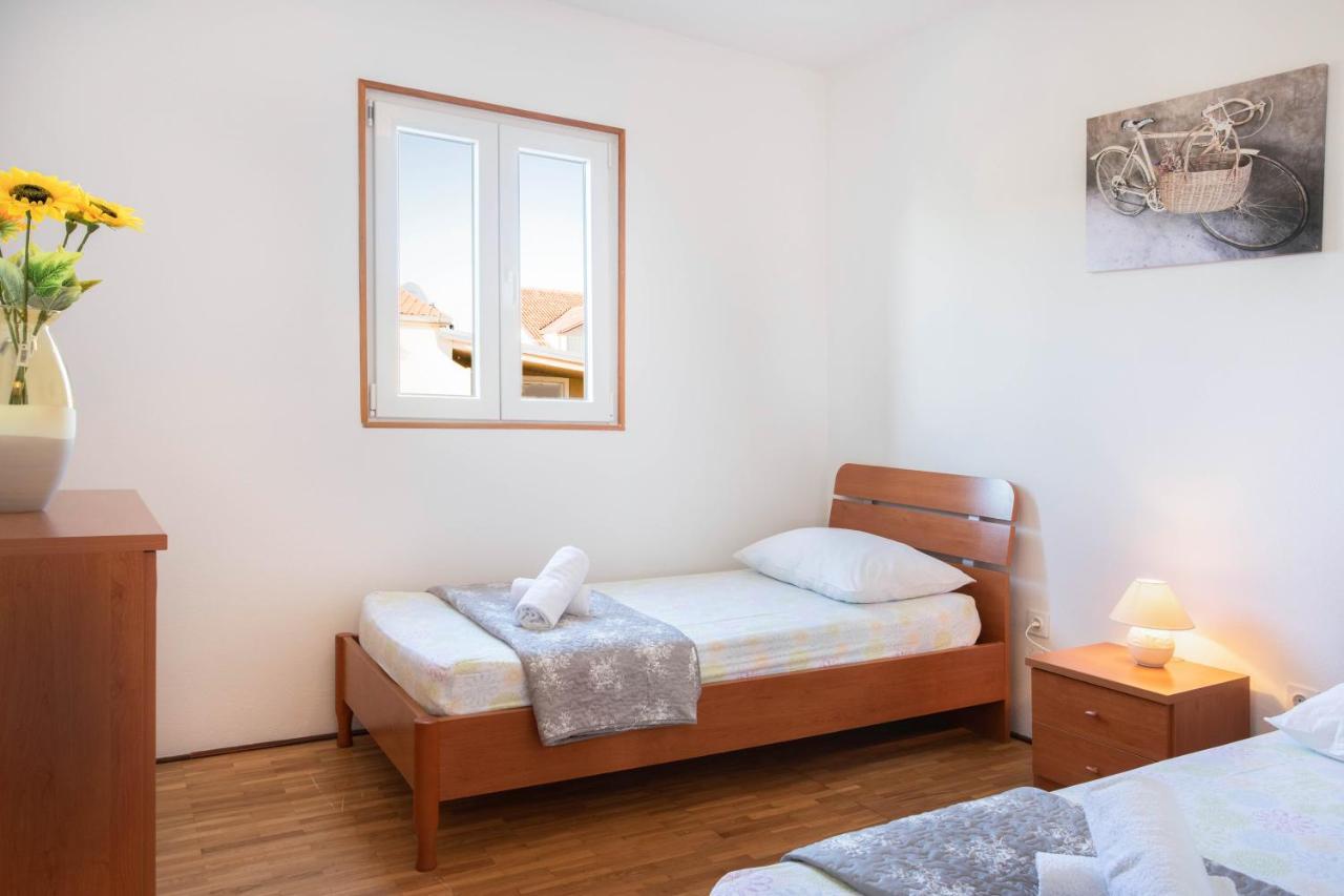 Apartment Marin ยาดริยา ภายนอก รูปภาพ